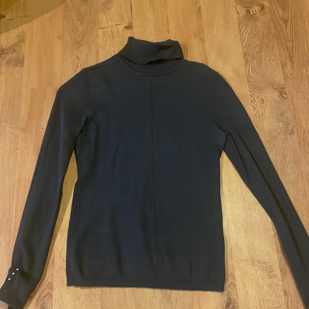 Charcoal gray fitted turtleneck sweater